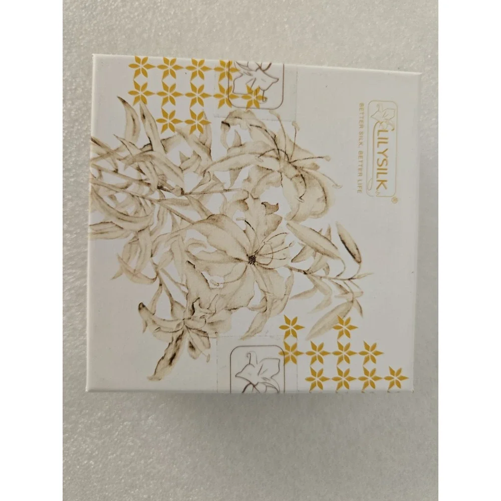LilySilk Apple Watch band Silk scrunchies New In Gift Box 42/44 Mm Set Of 2